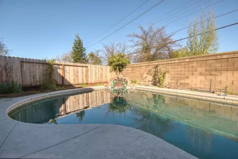 Exterior - 3601 Chant Dr, Modesto, CA 95355 photo 4 of 5