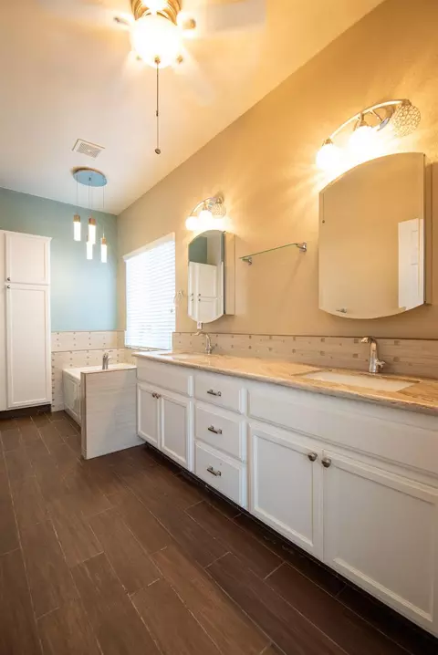 Bath - 3601 Chant Dr, Modesto, CA 95355 photo 1 of 3