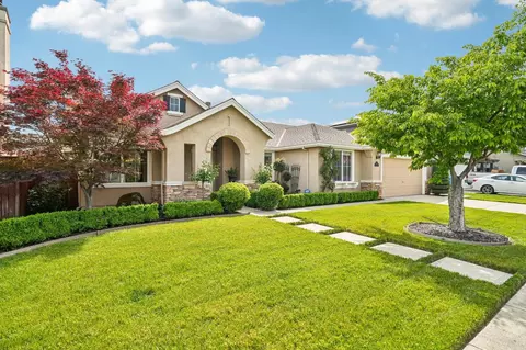 Exterior - 164 Legacy St, Manteca, CA 95337 photo 2 of 6