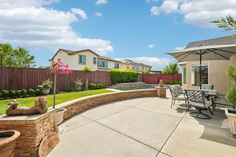 Exterior - 164 Legacy St, Manteca, CA 95337 photo 5 of 6