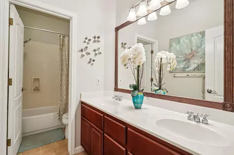 Bath - 164 Legacy St, Manteca, CA 95337 photo 1 of 4