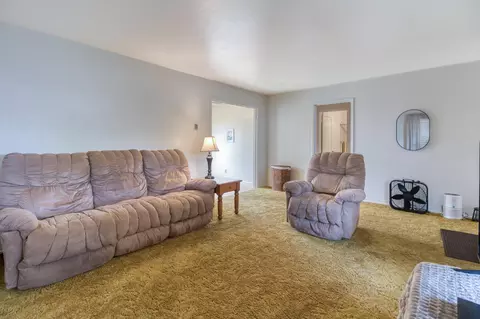 Living - 1612 Waverly Dr, Modesto, CA 95358 photo 3 of 4