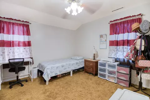 Bedroom - 1612 Waverly Dr, Modesto, CA 95358 photo 2 of 3