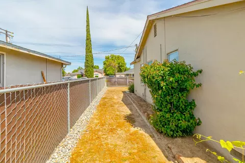 Exterior - 1612 Waverly Dr, Modesto, CA 95358 photo 6 of 6