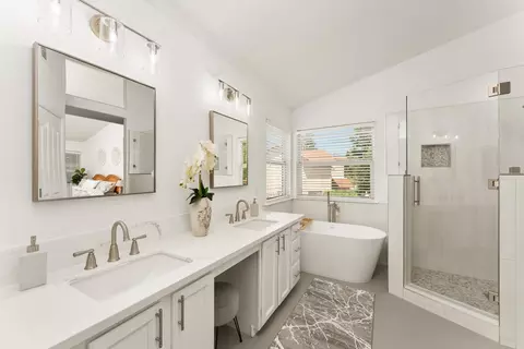 Bath - 735 King Way, Folsom, CA 95630 photo 1 of 5