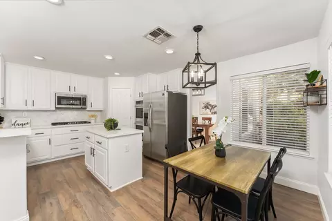 Kitchen - 735 King Way, Folsom, CA 95630 photo 2 of 5