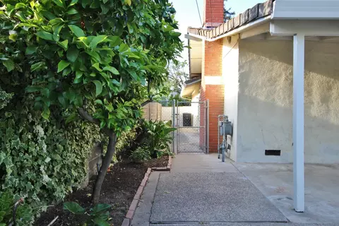 Exterior - 302 Leveland Ln, Modesto, CA 95350 photo 6 of 6