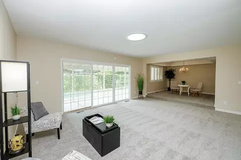 Living - 302 Leveland Ln, Modesto, CA 95350 photo 3 of 5