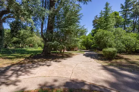 4919 E Morada Ln, Stockton, CA 95212