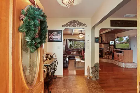 Entry Way - 5850 W Durham Fry, Tracy, CA 95304 photo 1 of 3
