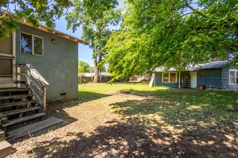 Exterior - 60 Lake Ave, Red Bluff, CA 96080 photo 2 of 3