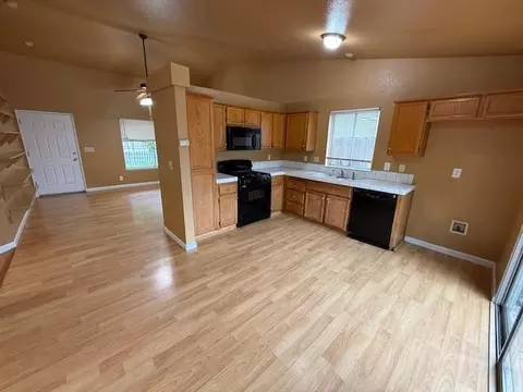 2815 Crescent Moon Ct, Ceres, CA 95307 photo 9
