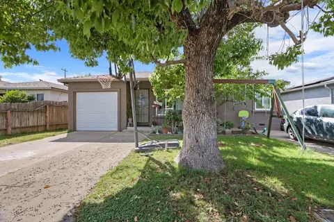 1507 S Sacramento St, Lodi, CA 95240