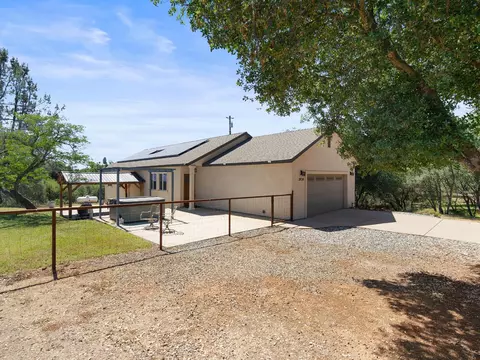 3924 Pine Cone Dr, Rescue, CA 95672