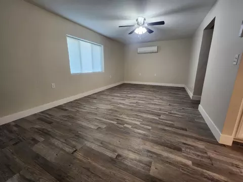 Living - 20383 Sutliff Rd, Escalon, CA 95320 photo 1 of 1