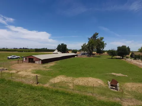 Exterior - 20383 Sutliff Rd, Escalon, CA 95320 photo 19 of 21