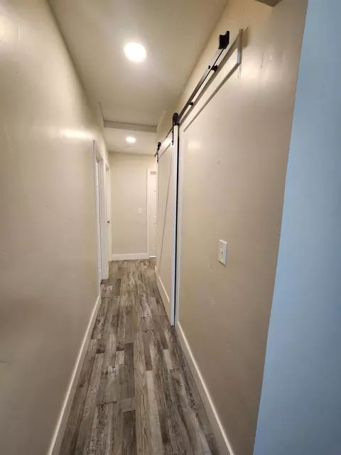 Entry Way - 20383 Sutliff Rd, Escalon, CA 95320 photo 2 of 2