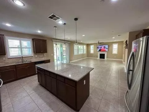 Living - 1749 Ettle, Manteca, CA 95337 photo 3 of 4
