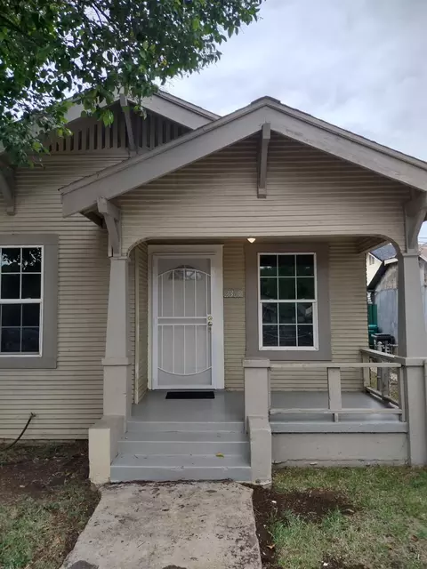 2365 E Church St, Stockton, CA 95205