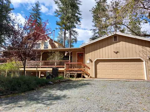 19390 Ferretti Rd, Groveland, CA 95321