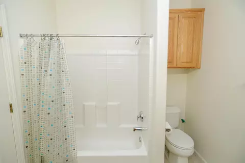 Bath - 3513 Aristides Dr, Modesto, CA 95355 photo 10 of 10