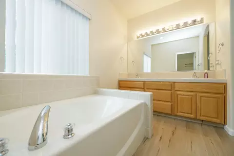 Bath - 3513 Aristides Dr, Modesto, CA 95355 photo 2 of 10