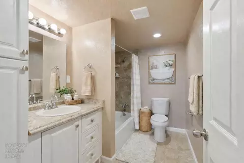 Bath - 20042 N Ray Rd, Lodi, CA 95242 photo 3 of 3