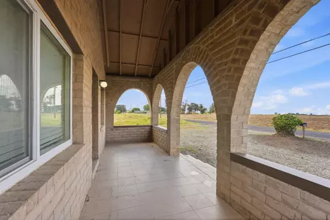 Exterior - 20042 N Ray Rd, Lodi, CA 95242 photo 3 of 12