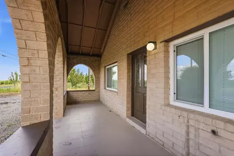 Exterior - 20042 N Ray Rd, Lodi, CA 95242 photo 4 of 12