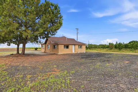 Exterior - 20042 N Ray Rd, Lodi, CA 95242 photo 10 of 12