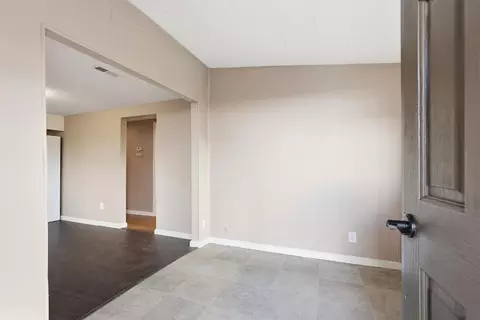 Entry Way - 20042 N Ray Rd, Lodi, CA 95242 photo 1 of 3
