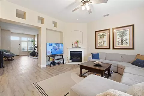 7821 Shell Beach Dr, Antelope, CA 95843 photo 9