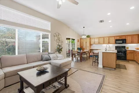 7821 Shell Beach Dr, Antelope, CA 95843 photo 10