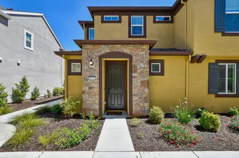 1674 Richie Ln, Woodland, CA 95776