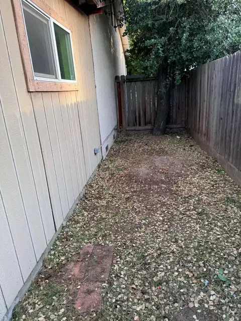 Exterior - 1509 Brixton Ln, Modesto, CA 95356 photo 6 of 7
