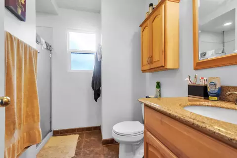 Bath - 6210 Pine Needle Ln, Placerville, CA 95667 photo 2 of 3