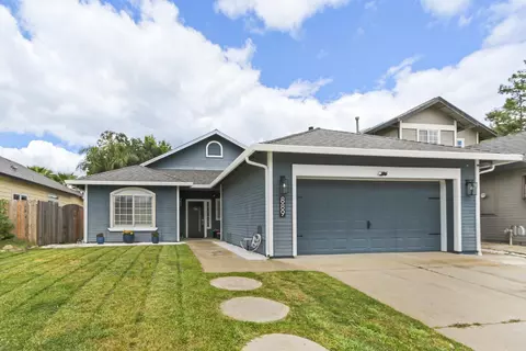 889 Golden Heights Dr, Galt, CA 95632