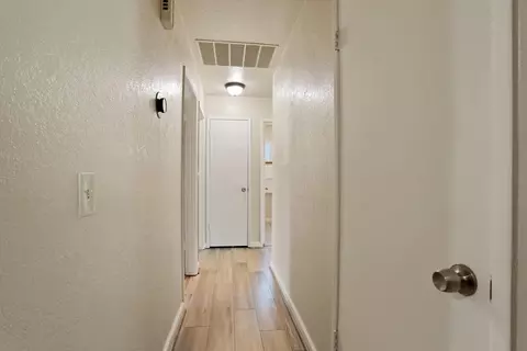 Entry Way - 822 Buchanon Ln, Manteca, CA 95336 photo 2 of 2