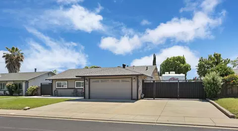 Exterior - 822 Buchanon Ln, Manteca, CA 95336 photo 2 of 13