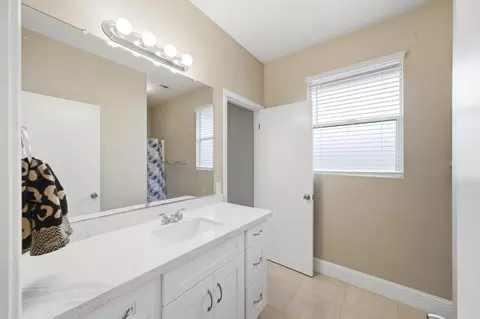 Bath - 8408 Falcon View Dr, Antelope, CA 95843 photo 2 of 4