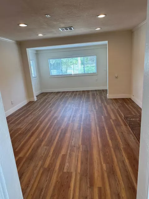 Living - 28237 S Macarthur Dr, Tracy, CA 95377 photo 2 of 6