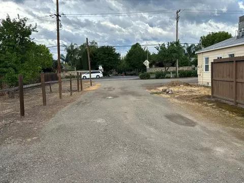 Exterior - 28237 S Macarthur Dr, Tracy, CA 95377 photo 14 of 18