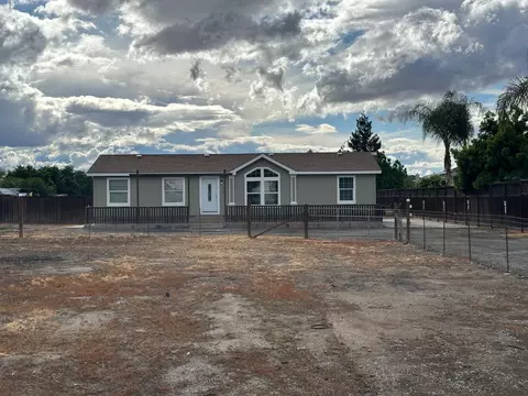 Exterior - 28237 S Macarthur Dr, Tracy, CA 95377 photo 9 of 18