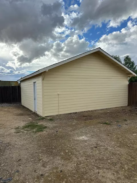 Exterior - 28237 S Macarthur Dr, Tracy, CA 95377 photo 16 of 18