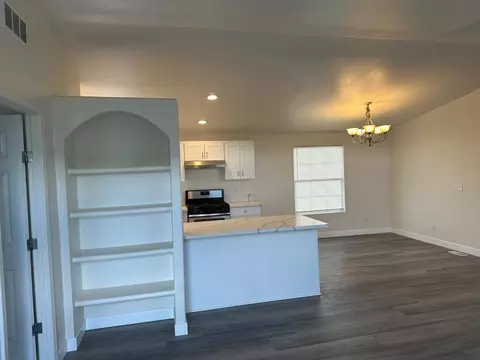 Living - 28237 S Macarthur Dr, Tracy, CA 95377 photo 4 of 5