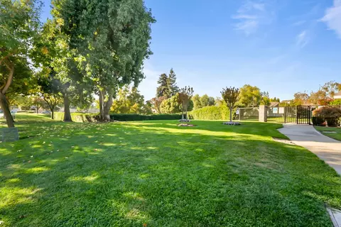 Exterior - 2204 Camborne Dr, Modesto, CA 95356 photo 6 of 6
