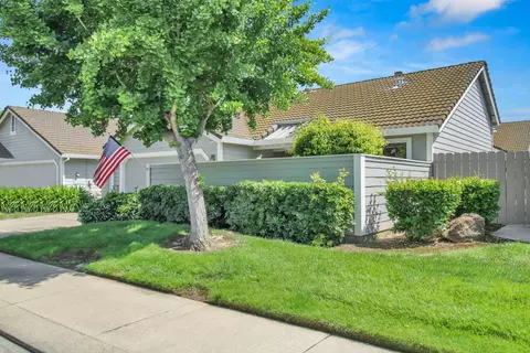 Exterior - 2204 Camborne Dr, Modesto, CA 95356 photo 2 of 6