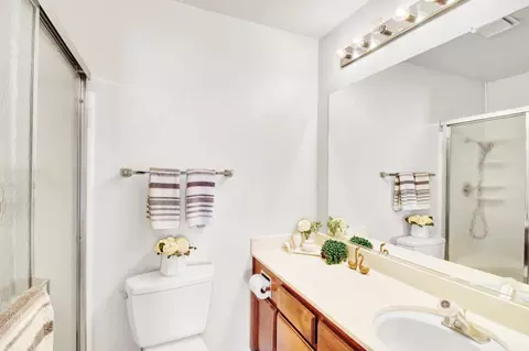 Bath - 2204 Camborne Dr, Modesto, CA 95356 photo 2 of 2