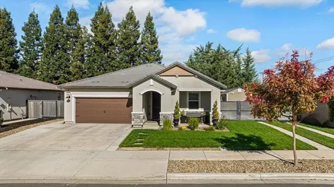 2897 Margot Ln, Turlock, CA 95382