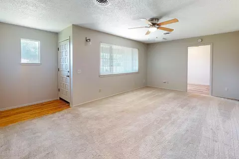 Living - 1909 10th Ave, Olivehurst, CA 95961 photo 2 of 4